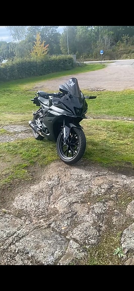 Yamaha YZF-R 125 10 of 15