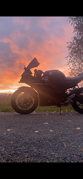 Yamaha YZF-R 125 4 of 15