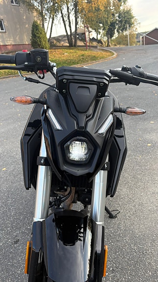 VOGE 125 R 8 of 18