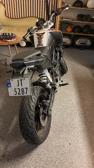 KTM 125 Duke 3 of 4