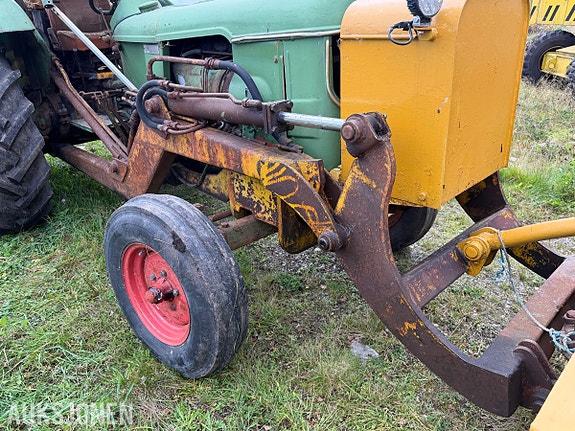 Deutz D 5505 traktorgraver - Hymas graveaggregat - 6125 timer - MVA fri 14 of 30