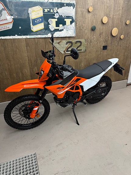 KTM 390 Enduro 6 of 8