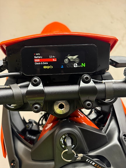 KTM 390 Enduro 7 of 8
