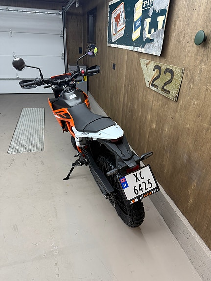 KTM 390 Enduro 8 of 8