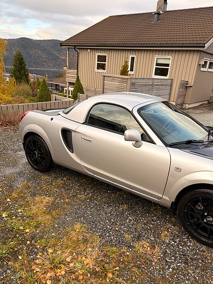 Toyota MR2 3 of 29