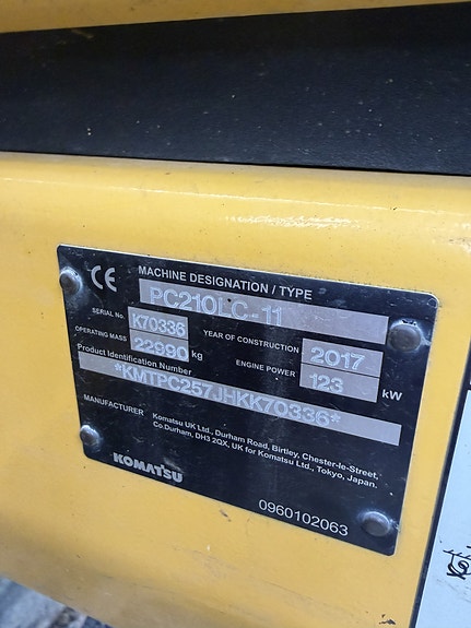 Komatsu PC210LC 16 of 16