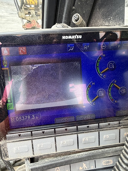 Komatsu PC210LC 15 of 16