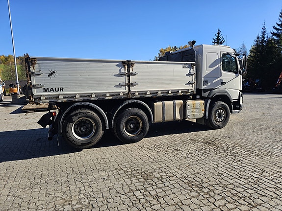 Volvo 540 FMX 6x4 tippbil med Alukasse 8 of 30
