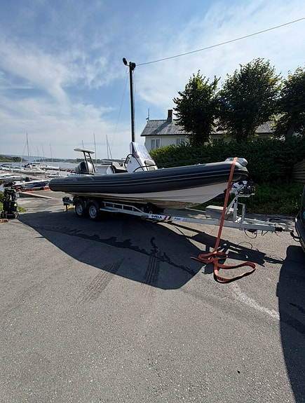 Fullspekket Grand 680, VMax 150hk - kjøleskap, oppgradert anlegg, solseng ++ 2 of 30