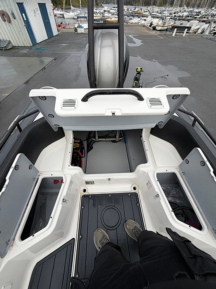Fullspekket Grand 680, VMax 150hk - kjøleskap, oppgradert anlegg, solseng ++ 24 of 30
