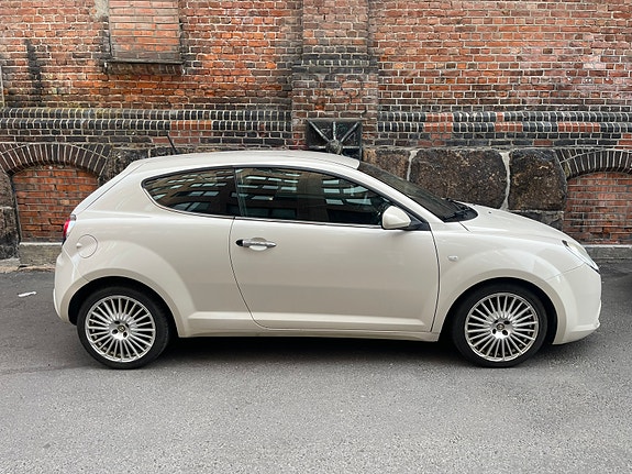Alfa Romeo MiTo 7 of 22