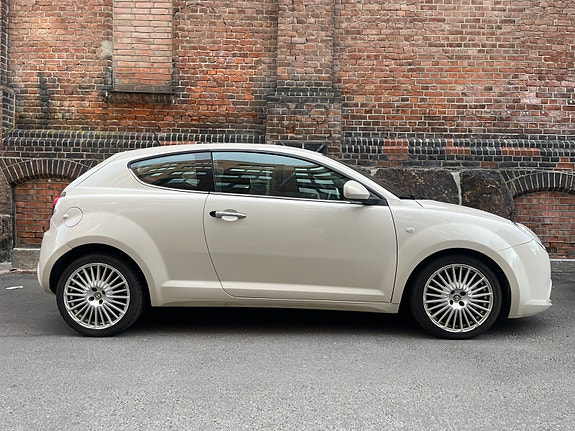 Alfa Romeo MiTo 8 of 22
