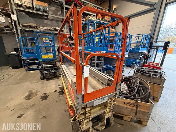 JLG 1930ES sakseløft 7.72M 2 of 10