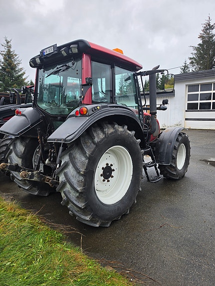 Valtra N92 5 of 8