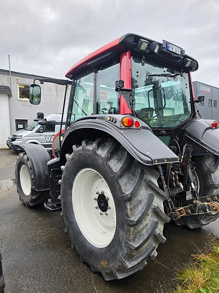 Valtra N92 6 of 8