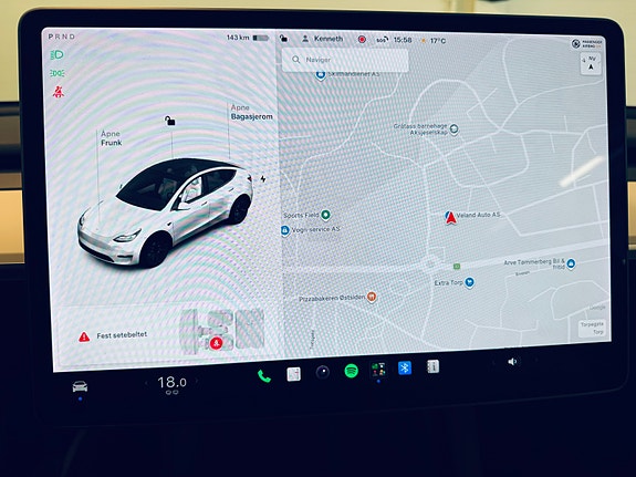 Tesla Model Y 14 of 22