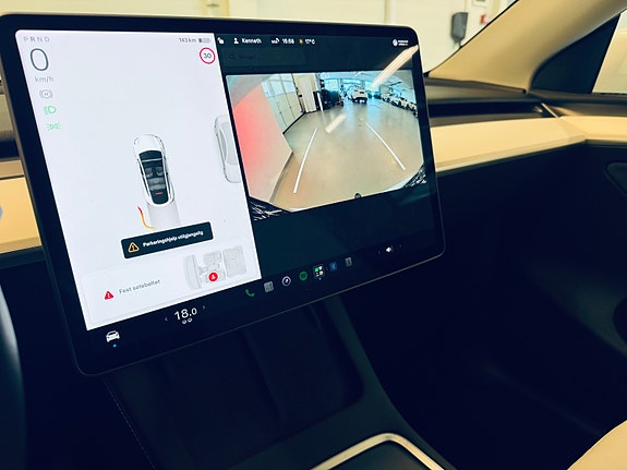 Tesla Model Y 13 of 22