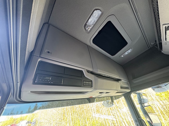 Scania 590S 6x2 - Leieklar 9 of 12