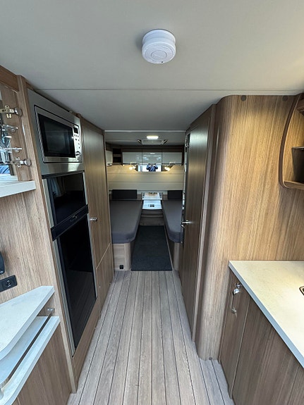 Knaus SCANDINAVIAN SELECTION 590 UE 23 of 30