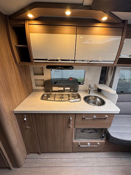 Knaus SCANDINAVIAN SELECTION 590 UE 20 of 30