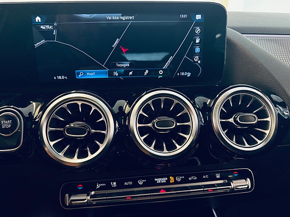 Mercedes-Benz EQA300 14 of 27