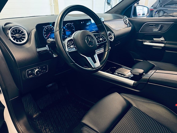 Mercedes-Benz EQA300 12 of 27