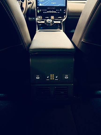 Toyota bZ4X 17 of 20