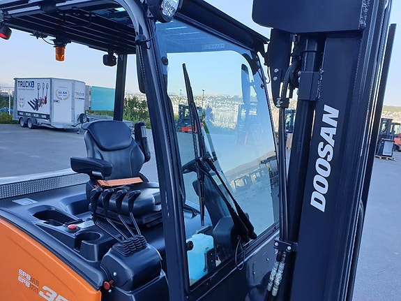 Doosan B35X-7P - 3,5 tonns el. truck - 4,38 m løftehøyde 19 of 24