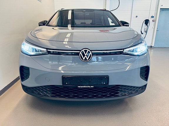 Volkswagen ID.4 2 of 27