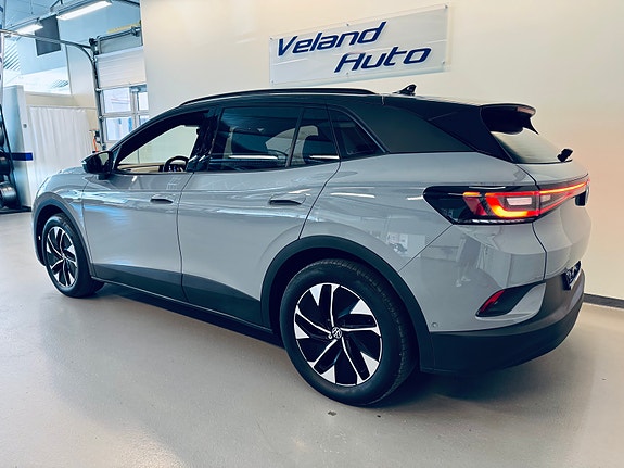 Volkswagen ID.4 4 of 27