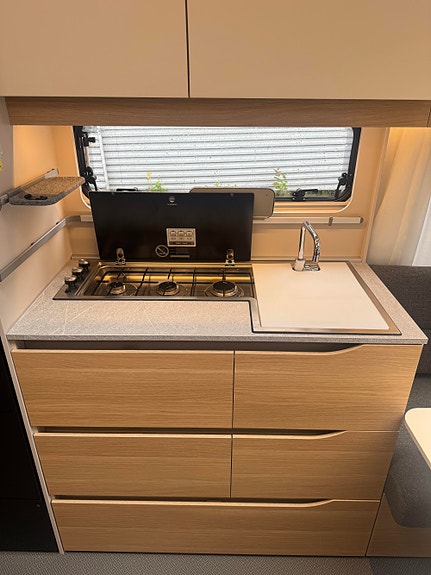 Adria Adora 572 UT SOM NY, ALDE 22 of 30