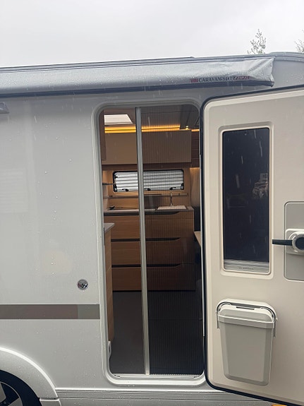 Adria Adora 572 UT SOM NY, ALDE 13 of 30