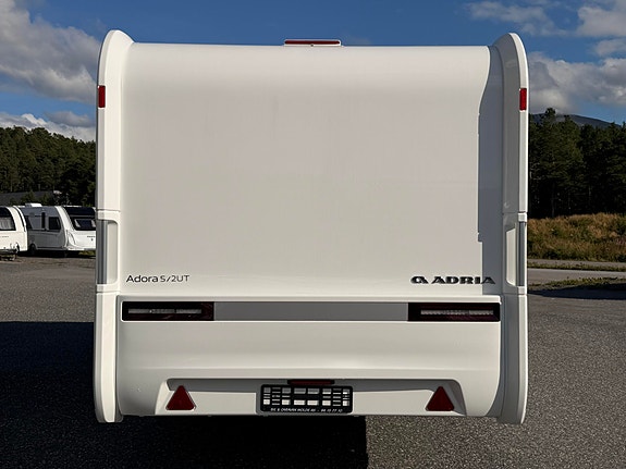 Adria Adora 572 UT Plus **SE PRIS** 8 of 30