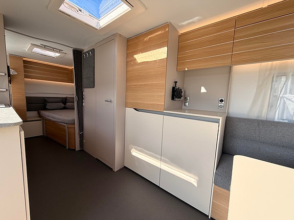 Adria Adora 593 UK Plus, 3 delt køyesenger, Alde **SE PRIS** 15 of 30