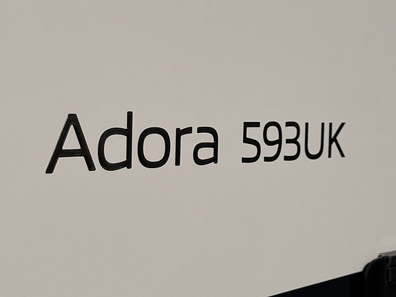Adria Adora 593 UK Plus, 3 delt køyesenger, Alde **SE PRIS** 9 of 30