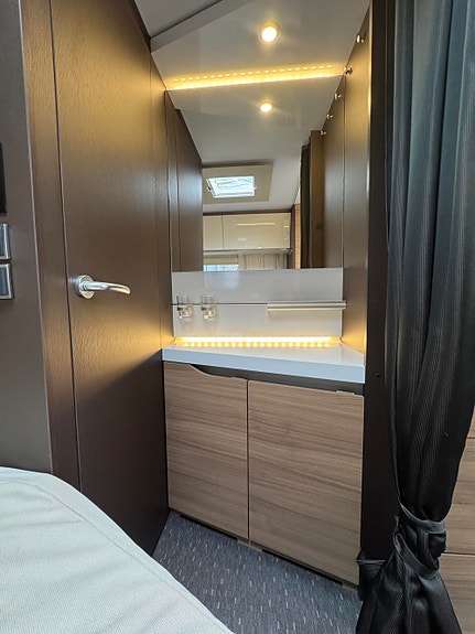 Adria Alpina 573 UP Alde 25 of 30