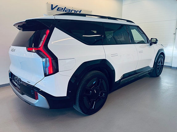 Kia EV9 7 of 30