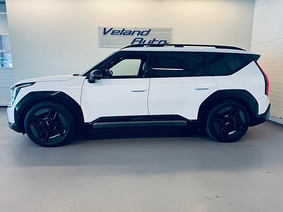 Kia EV9 3 of 30