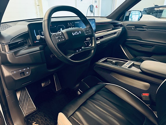 Kia EV9 12 of 30