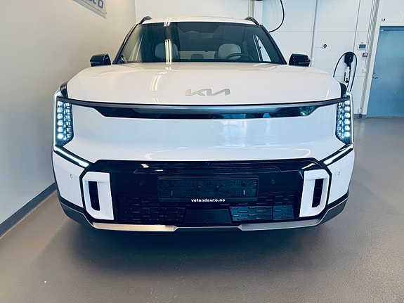 Kia EV9 2 of 30