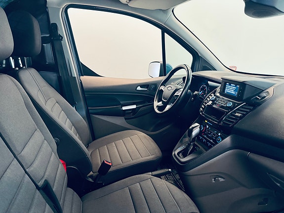 Ford Transit Connect 10 of 26