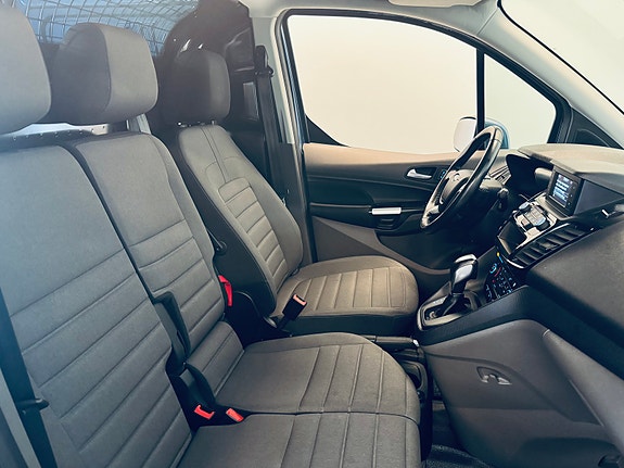 Ford Transit Connect 9 of 26