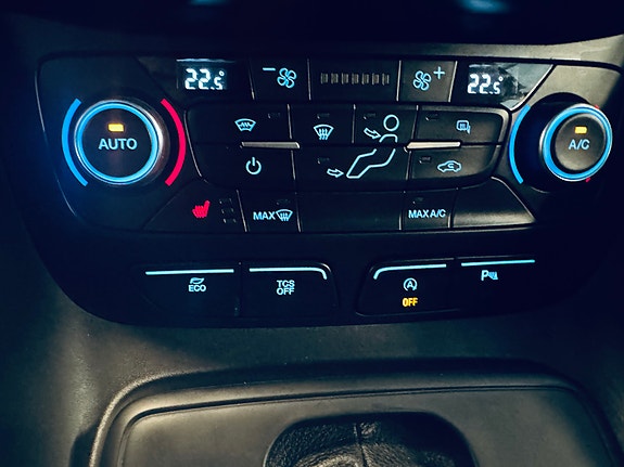 Ford Transit Connect 15 of 26
