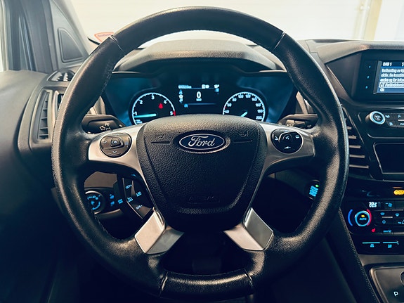 Ford Transit Connect 12 of 26