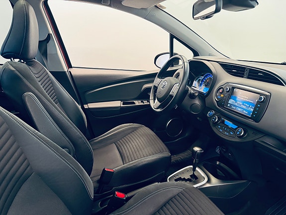 Toyota Yaris 9 of 24