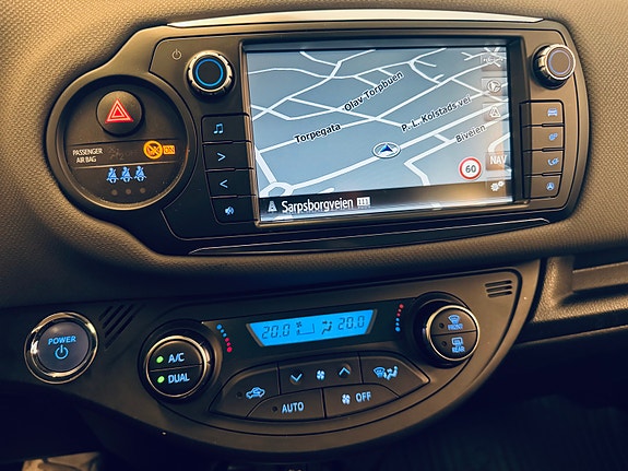 Toyota Yaris 16 of 24