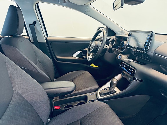 Toyota Yaris 9 of 25