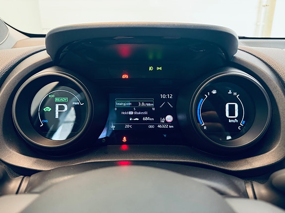 Toyota Yaris 20 of 25