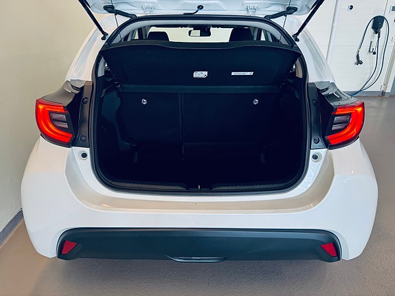 Toyota Yaris 23 of 25