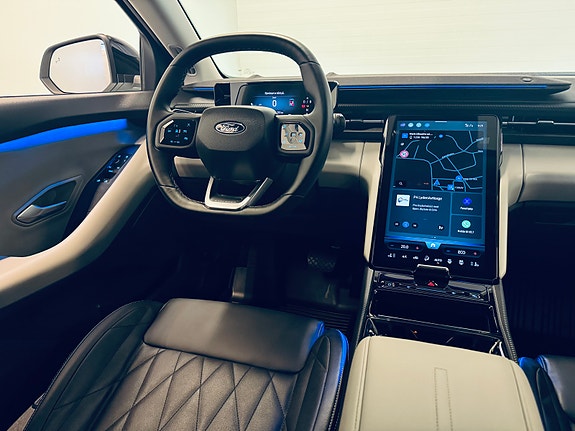Ford Explorer 11 of 29